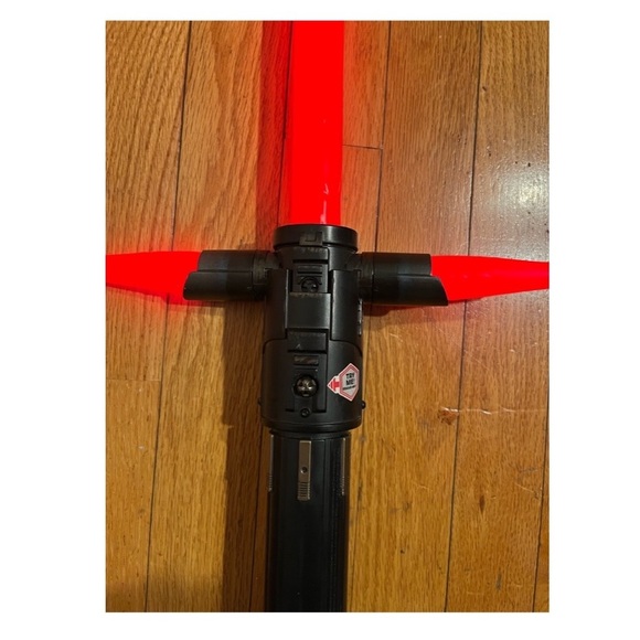 Disney Star Wars The Force Awakens Kylo Ren Electronic Lightsaber Exclusive Toy - Picture 5 of 5